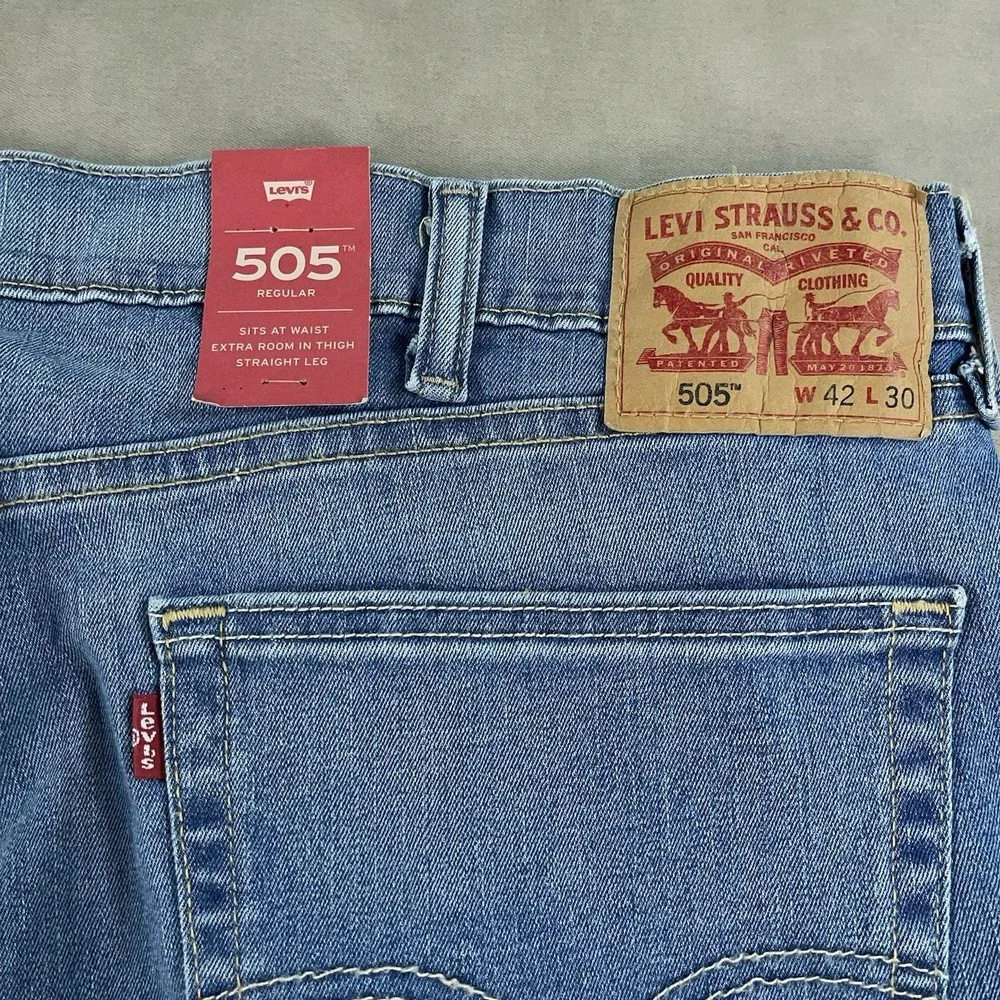 Levis 505‎ Jeans Mens Regular Fit Straight Leg 42x30 Extra Room In Thighs NWT